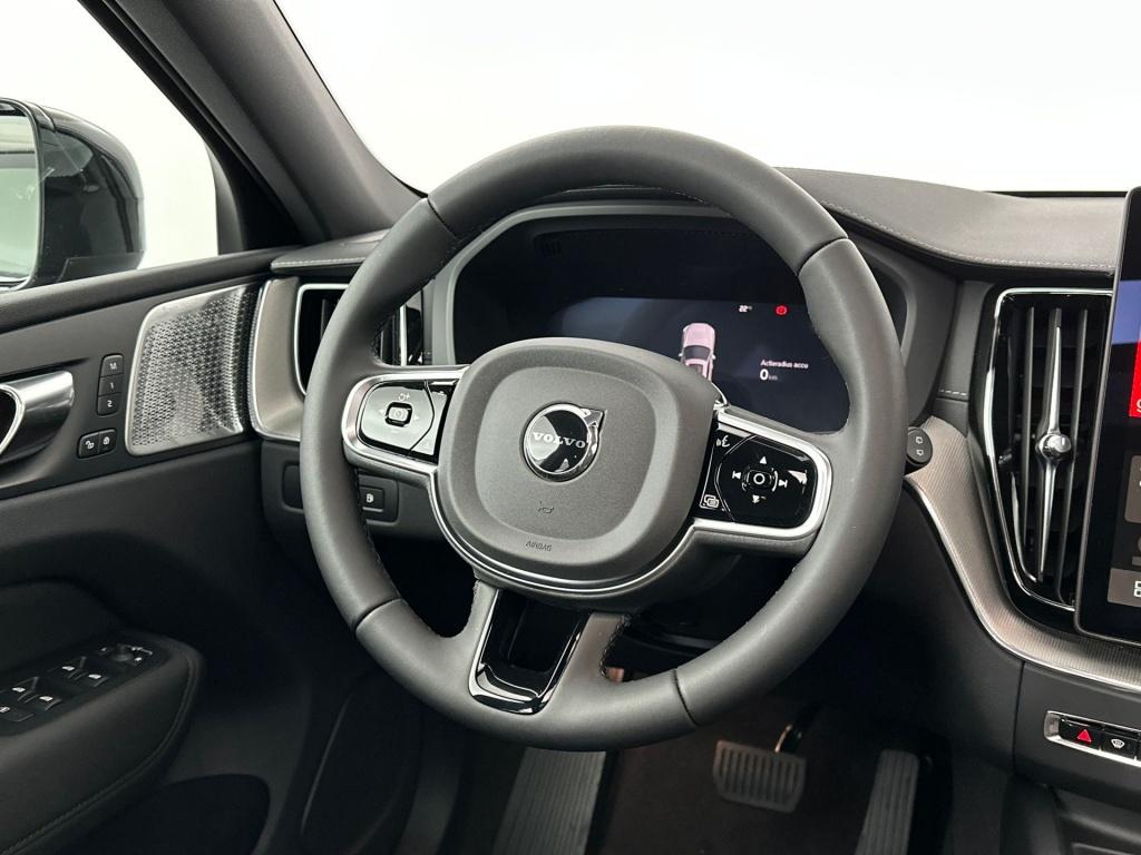 Volvo XC60 t8 awd ultra dark executive edition