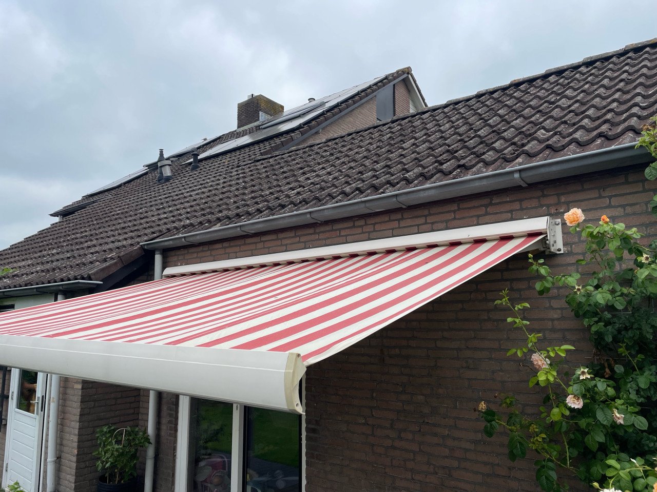 Knikarmzonnescherm 391cm elektrisch