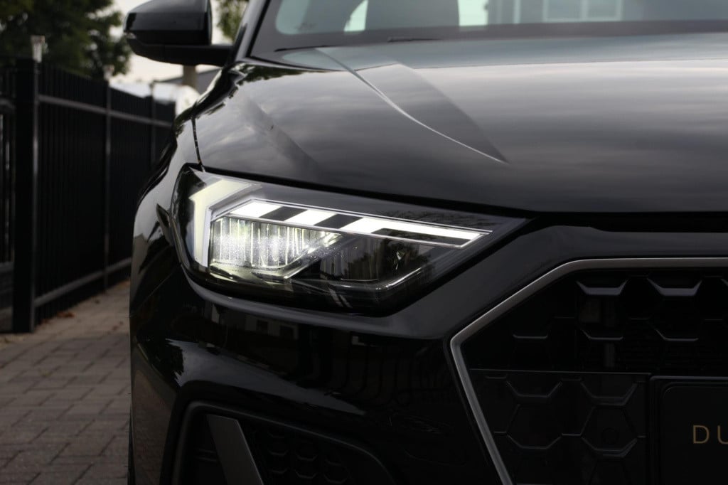 Audi A1 Sportback 30 tfsi s line - virtual - led - matrix - cruise - carpla