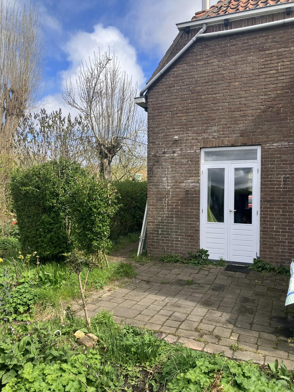 Terras opnieuw bestraten Middelburg