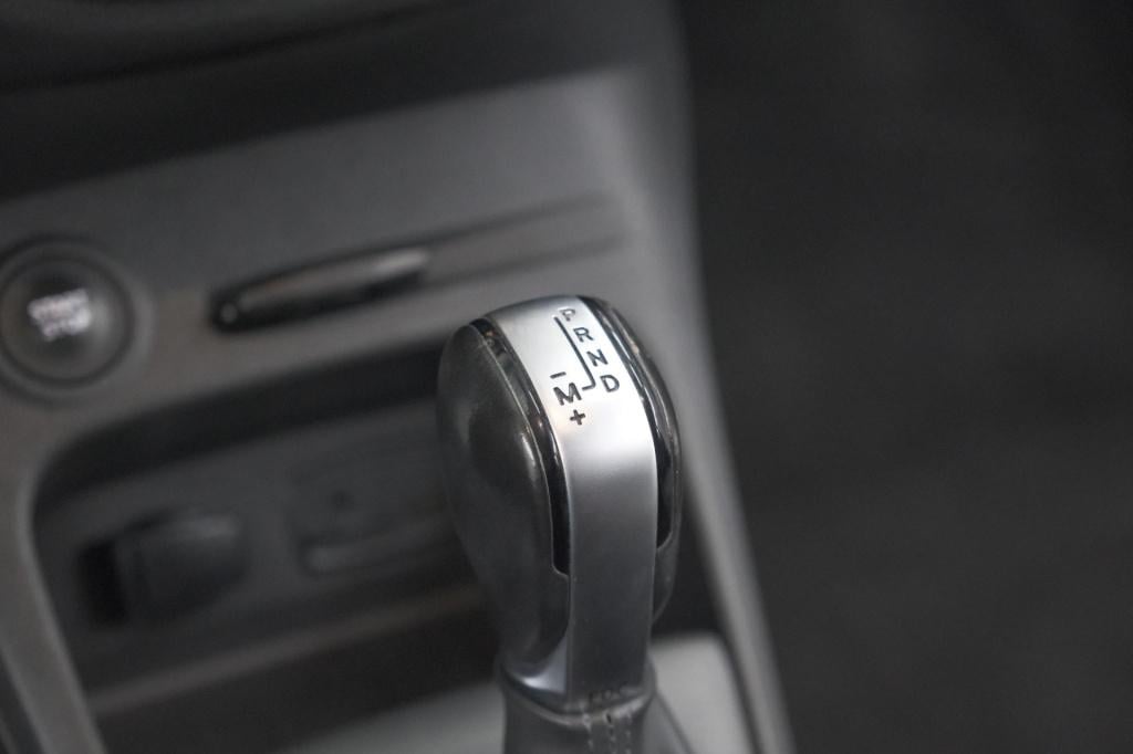 Renault Captur tce 150 edc intens | trekhaak | navigatie | parkeersensoren