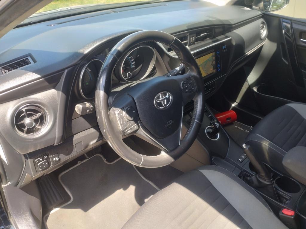Toyota Auris touring sports 1.8 hybrid | automaat