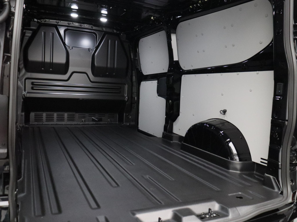 Ford Transit Custom 300 2.0 tdci l2h1 limited 136 pk | navigatie | 17" lich