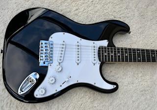 Nieuw is deze stratocaster!!