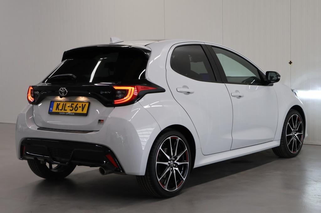 Toyota Yaris 1.5 hyb.130 gr sport
