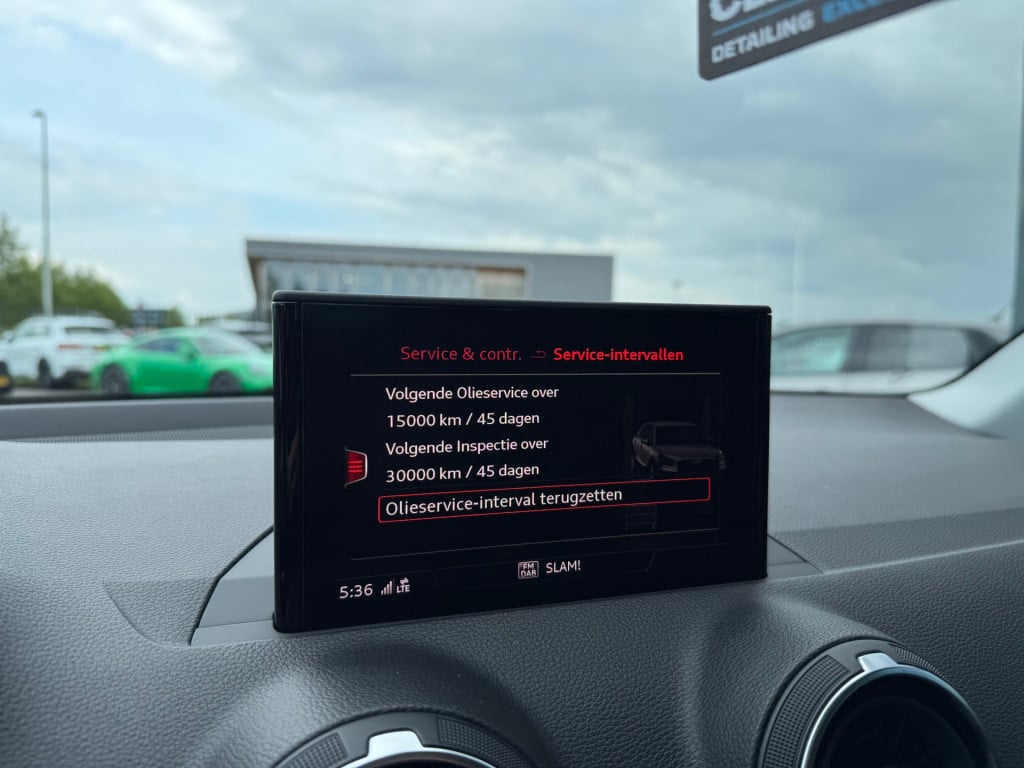 Audi Q2 35 tfsi s edition * panoramadak * camera * keyless