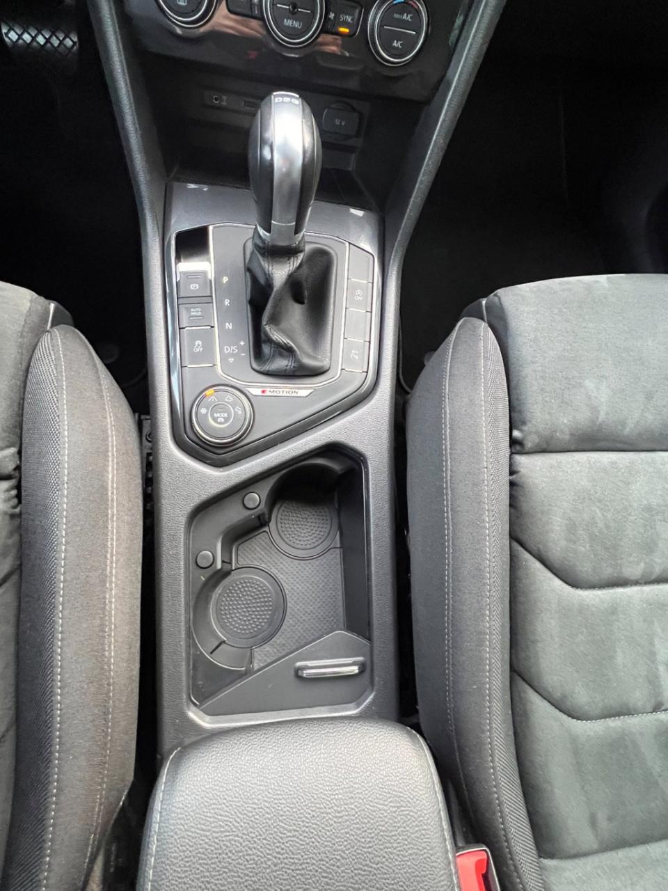 Volkswagen Tiguan 2.0 tsi 4motion r-line highline, virtual cockpit, trekhaa