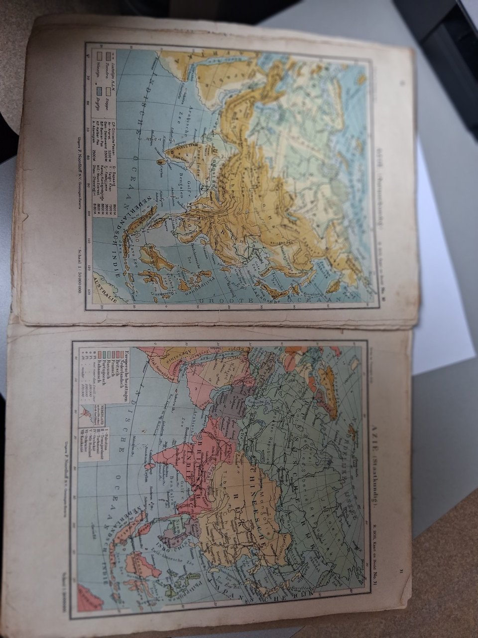 Oude atlas uit 1934