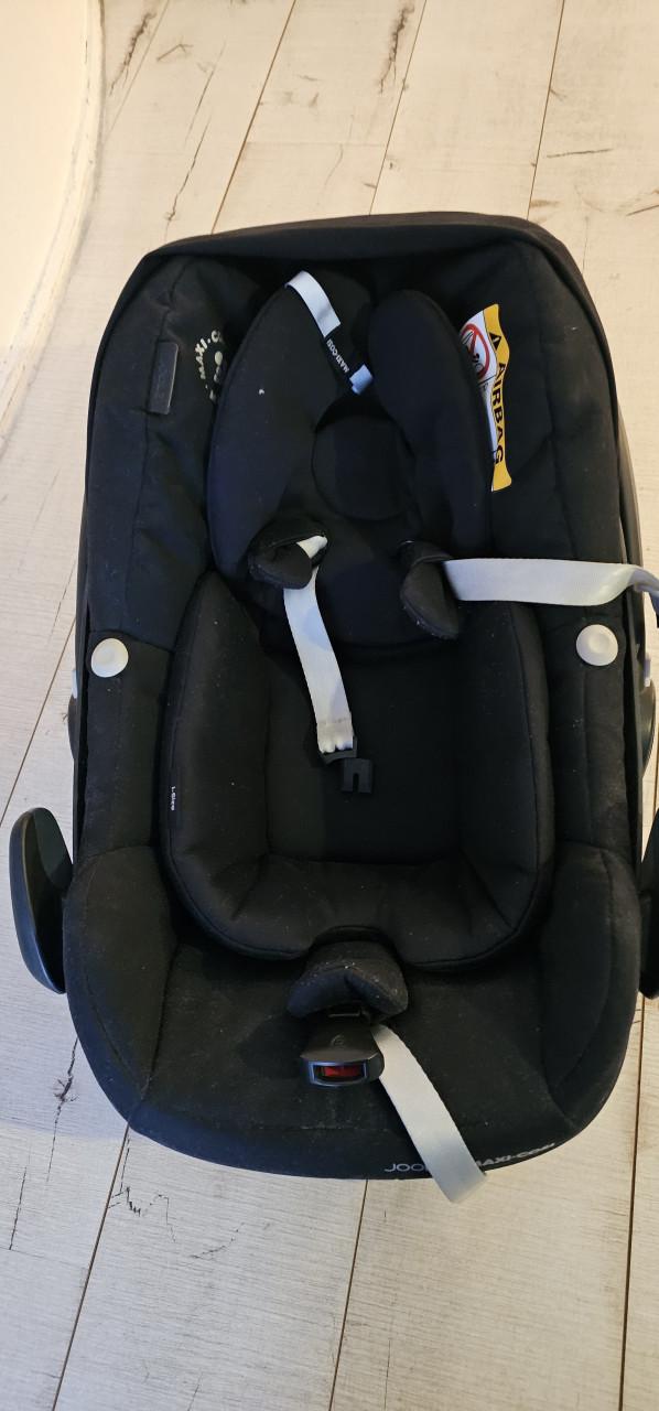 Joolz maxi cosi met verkleiner.