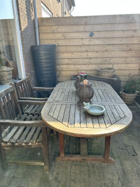 Gratis houten tuintafel +2 stoelen