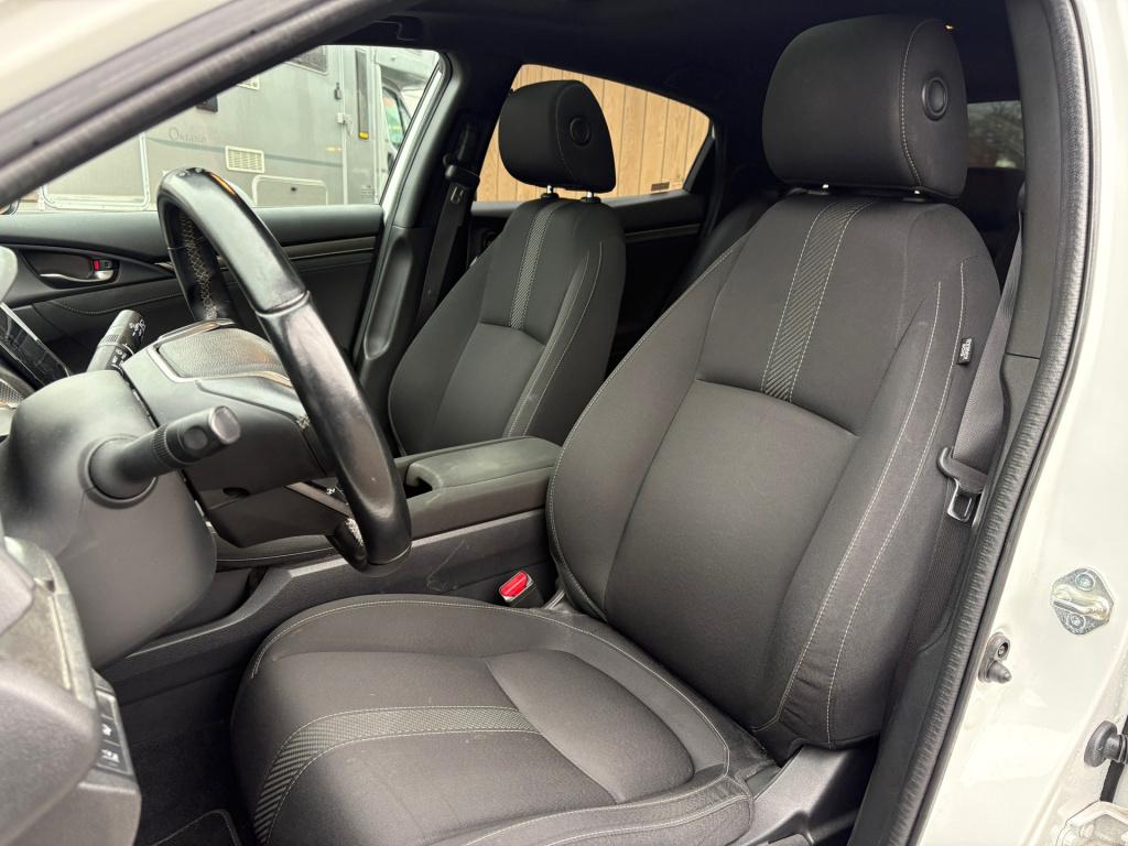 Honda Civic 1.0 i-vtec executive