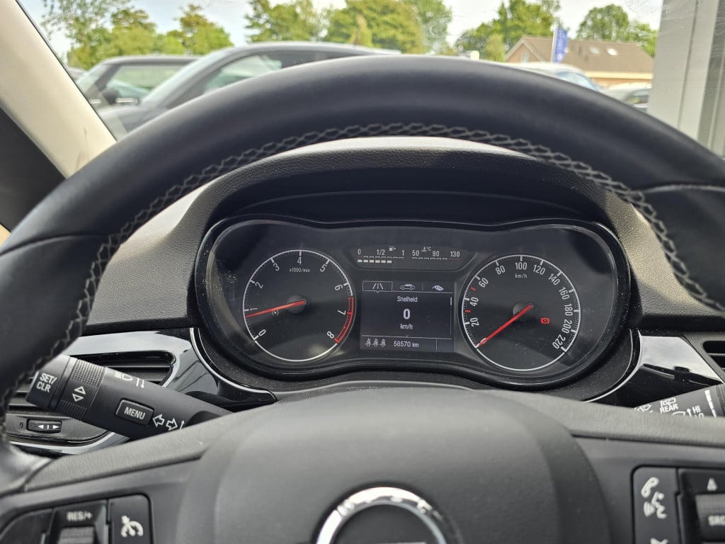 Opel Corsa 1.0 turbo color edition