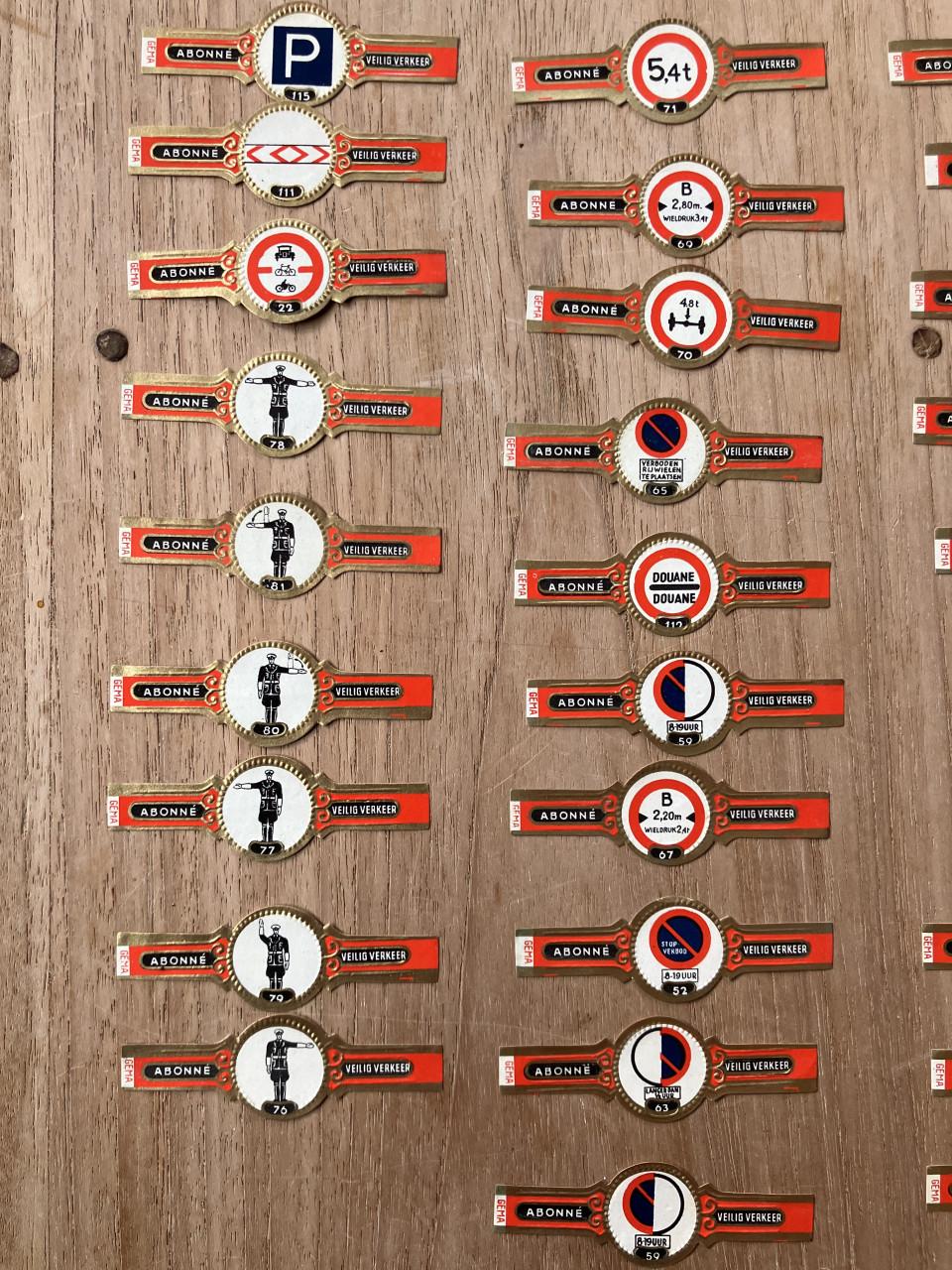 39 stuks sigarenbandjes