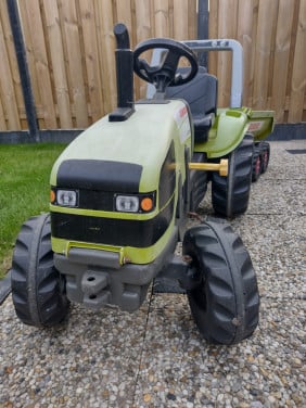Traptractor met aanhanger