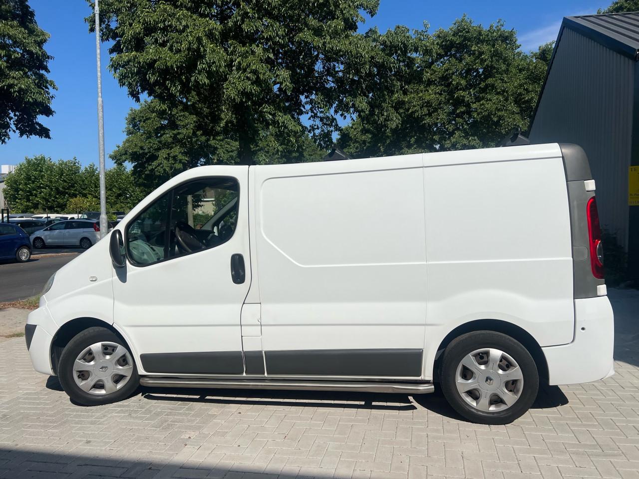 Renault Trafic 2.0 dCi T27 L1H1 Eco 197.465KM