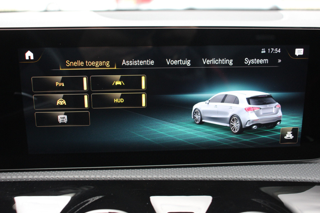 Mercedes-Benz A-Klasse amg 35 4matic premium plus | schaalstoelen | 360 cam