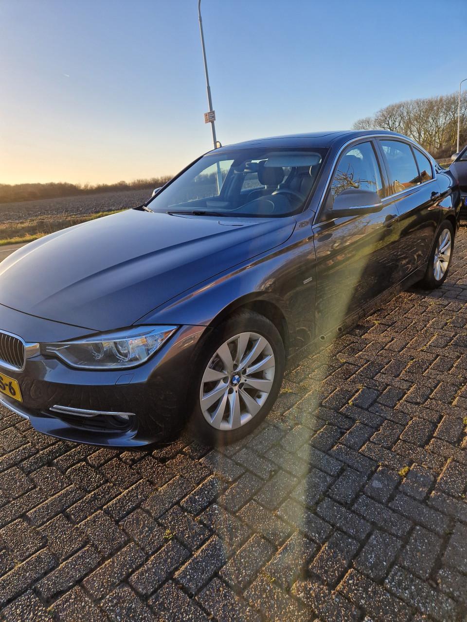 Bmw 320i luxery