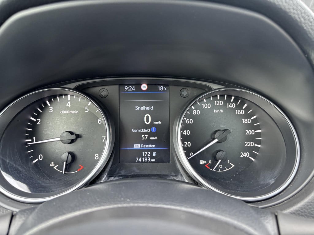Nissan Qashqai 1.3 dig-t n-connecta design pack | trekhaak | panoramadak | 