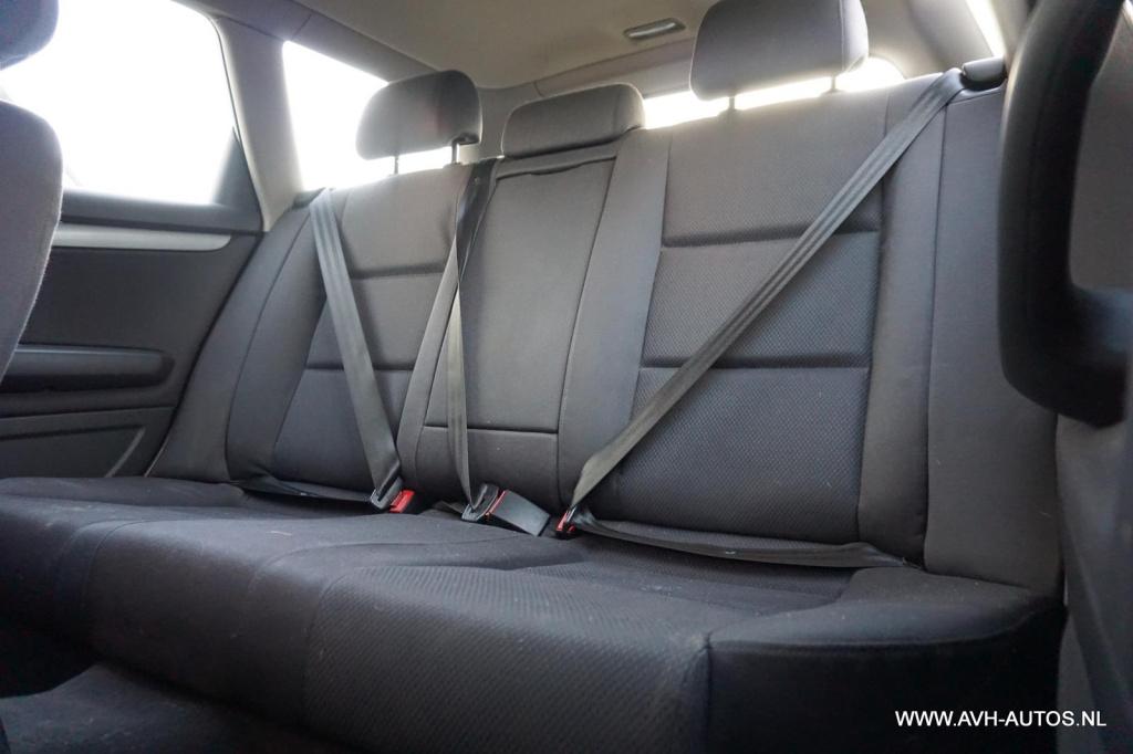 Audi A4 avant 1.8 turbo pro line automaat