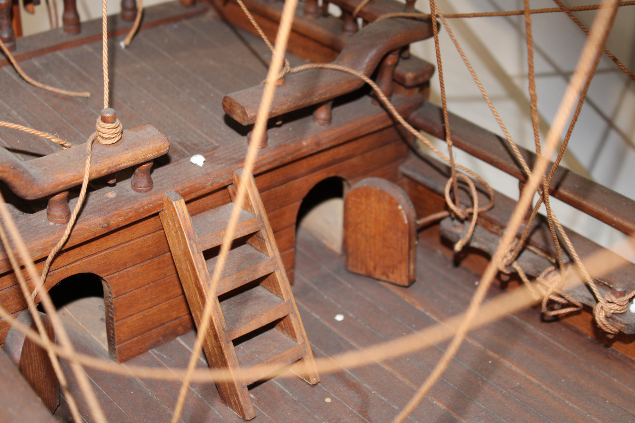 Zelfgebouwd VOC modelschip De Halve Maen