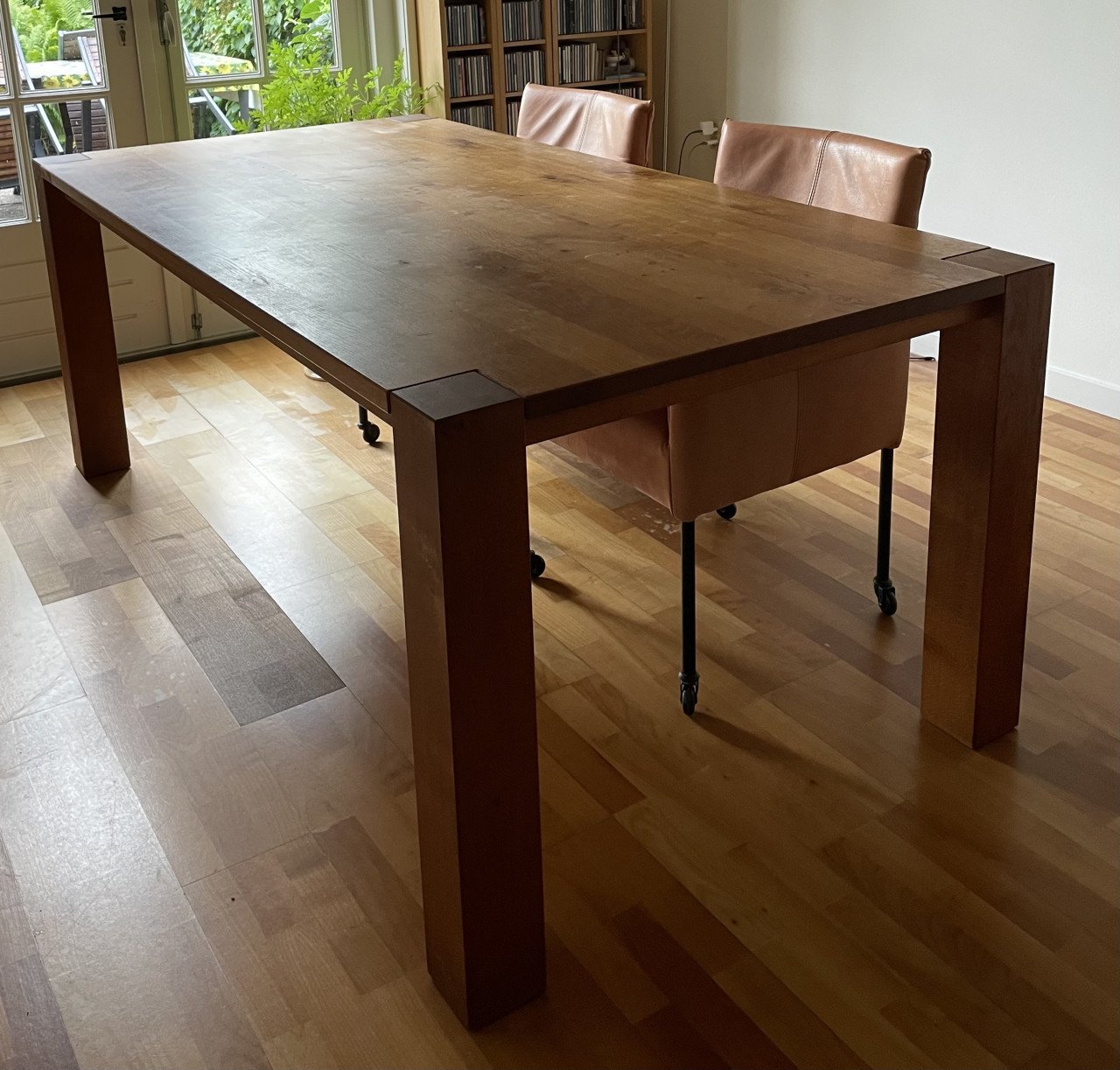MASSIEF EIKEN EETTAFEL