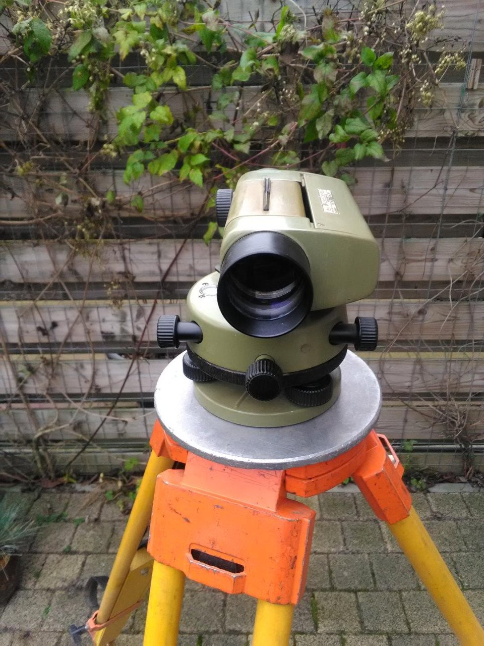 Waterpastoestel, zeer nauwkeurig