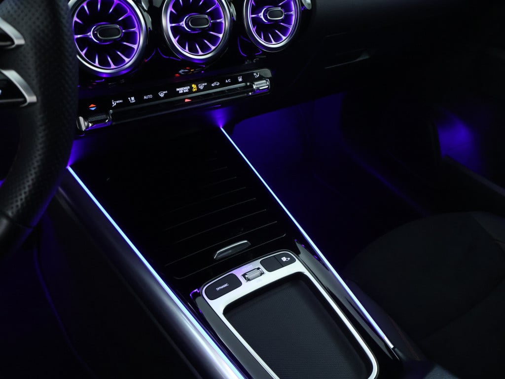 Mercedes-Benz Gla-klasse 250 e amg face lift plug-in hybride | amg line | s