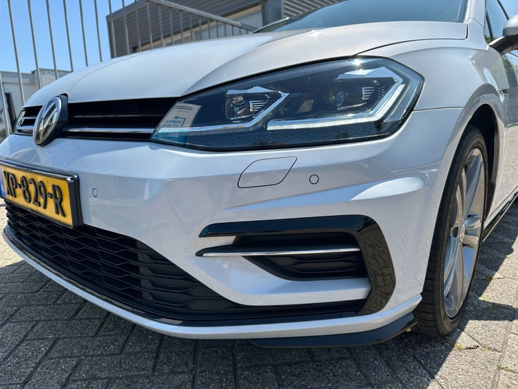Volkswagen Golf 1.5 tsi highline business r dsg 18'' velgen led pdc