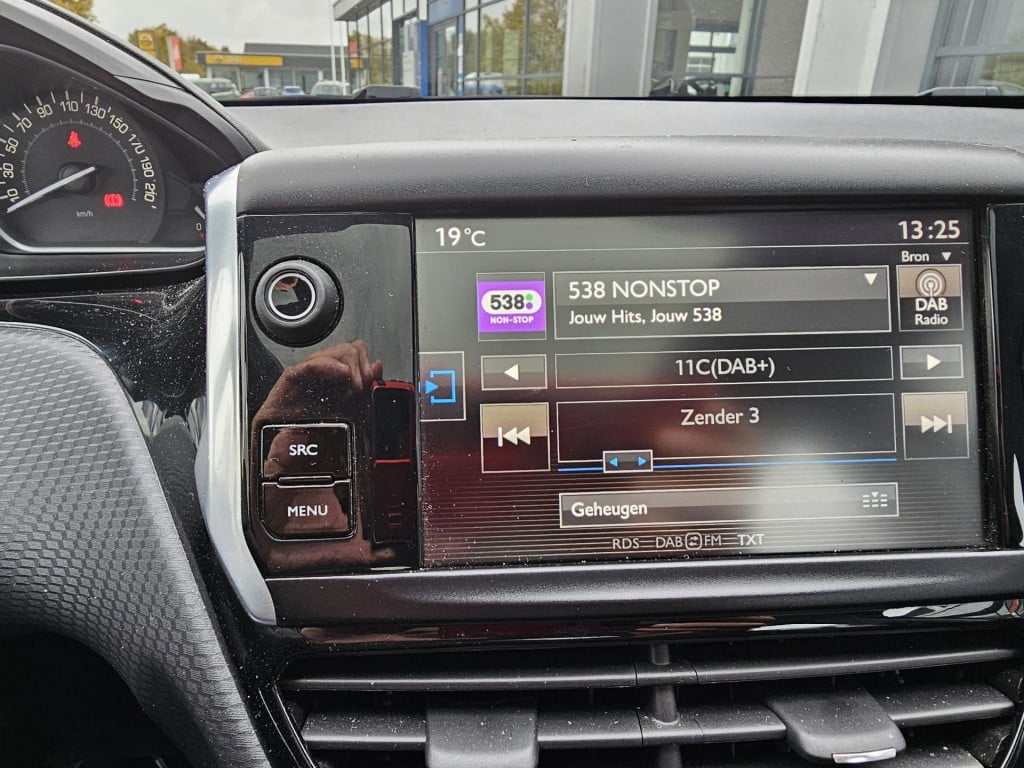 Peugeot 2008 1.2 puretech blue lion