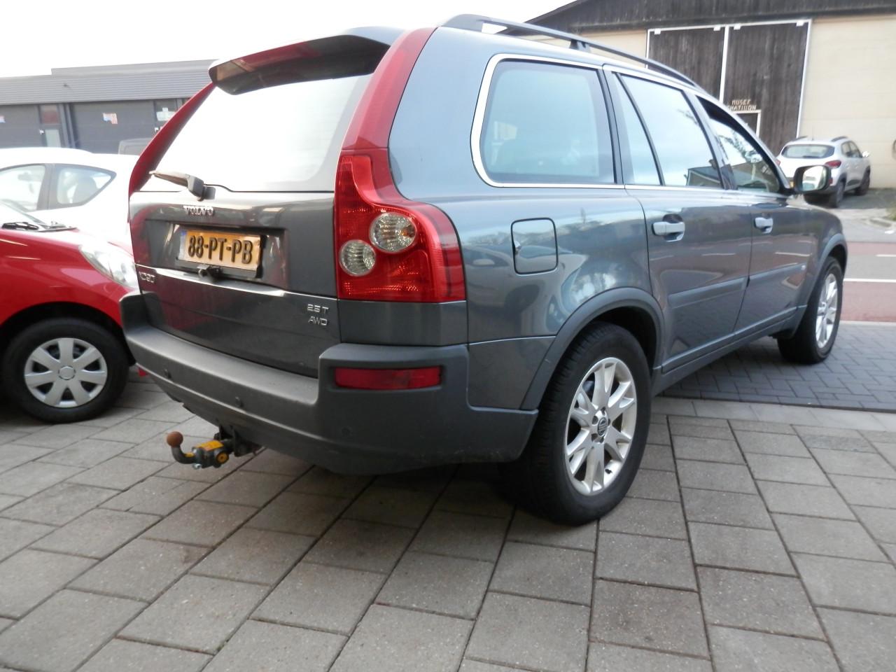 Auto Garant Biedt Aan: Volvo XC90 2.5T Exclusive Automaat