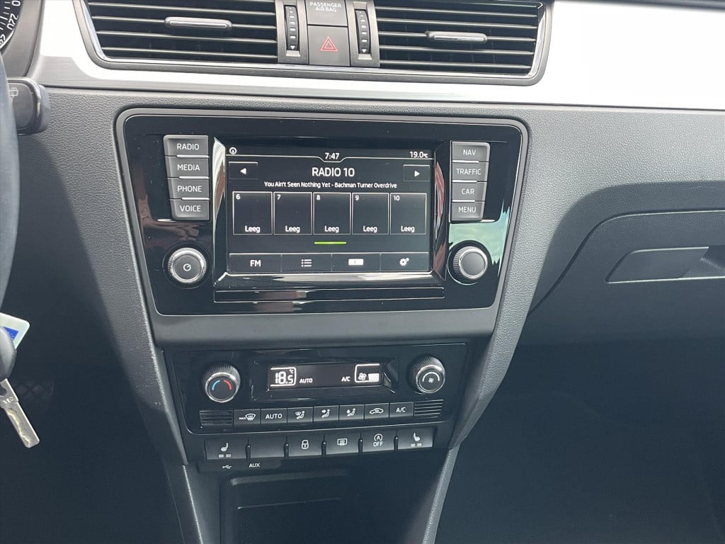 Skoda Rapid 1.2 tsi 66kw hatchback h5 edition