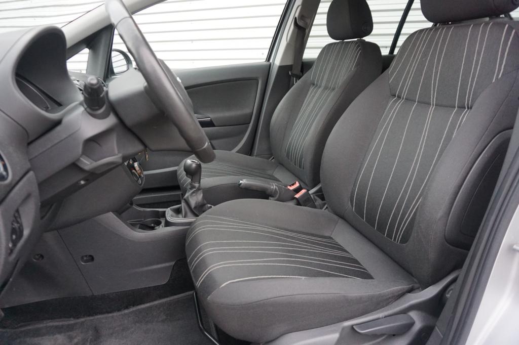 Opel Corsa 1.4-16v airco / navi / cruise / stoelverw. / parkeers. / elektr.