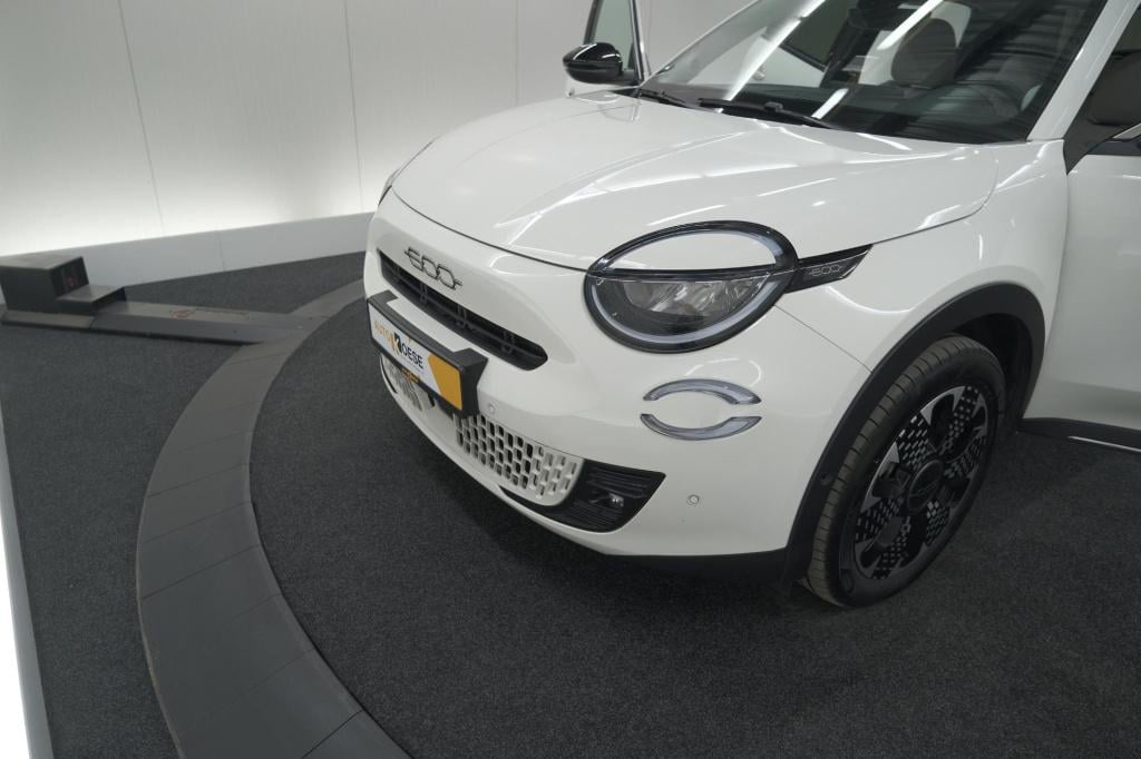 Fiat 600 1.2 hybrid 100 dct6 la prima | camera | adaptieve cruise control |