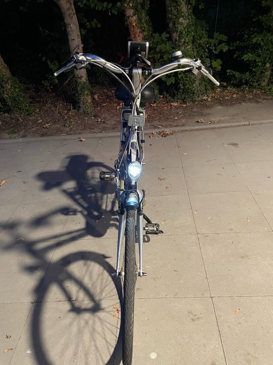 Elektrische damesfiets.