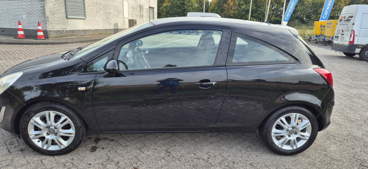 Opel corsa D 2011, met apk tot oktober 2026