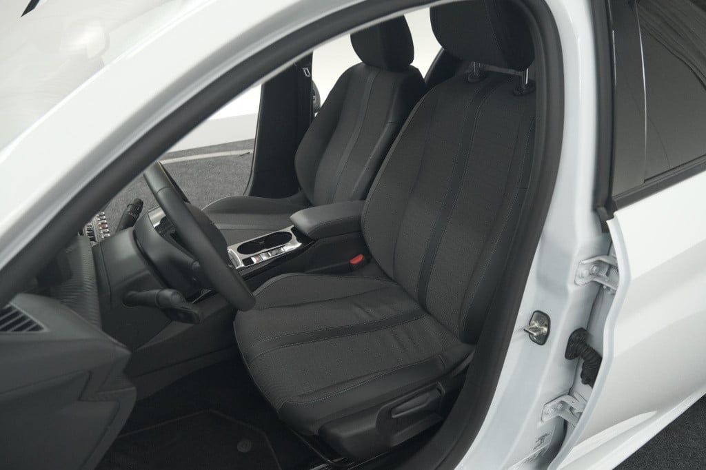 Peugeot 208 puretech 100 allure | adaptieve cruise control | camera | apple