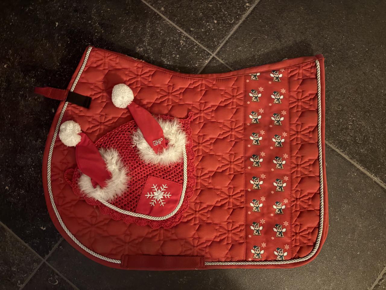 Kerst dekje en oornetje van QHP maat pony, 1 keer gebruikt