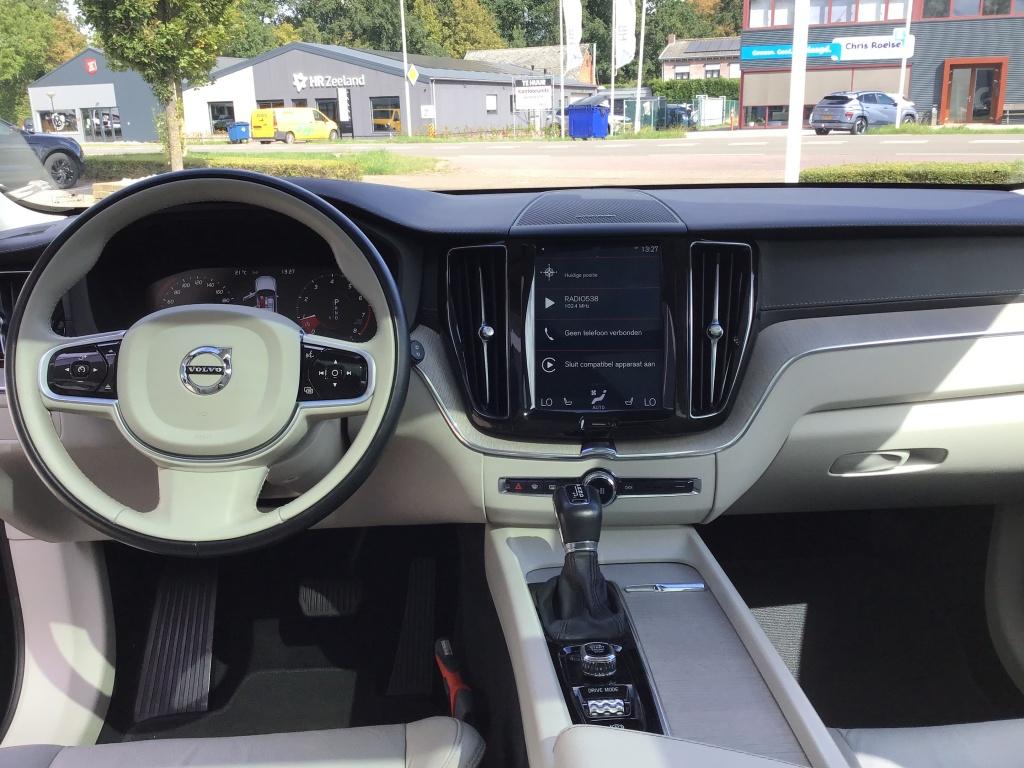 Volvo XC60 2.0 t5 awd inscription luxury luchtvering