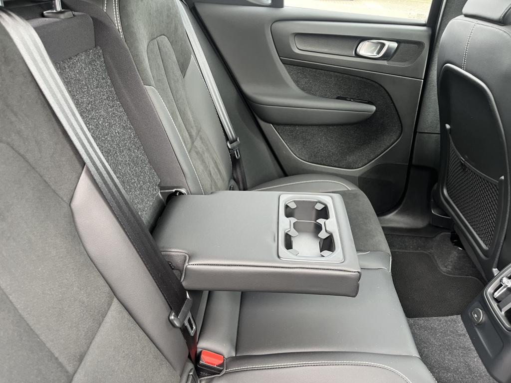 Volvo XC40 1.5 t4 recharge r-design 210 pk panorama
