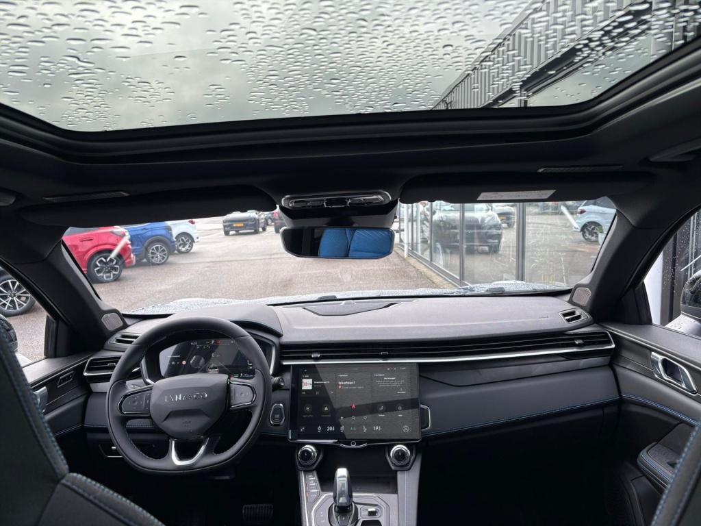 Lynk & Co 01 261pk phev, stuurverwarming, pano dak, carplay