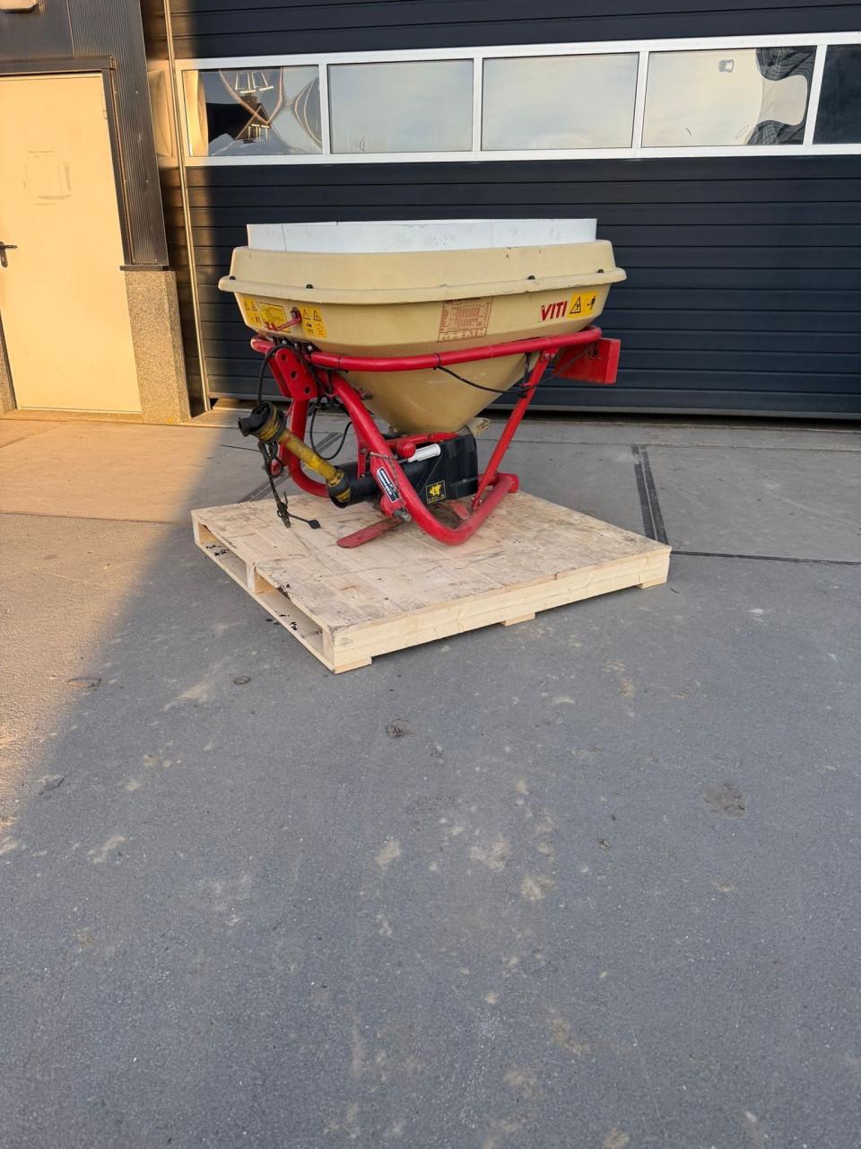 Diverse kunstmeststrooiers op voorraad!