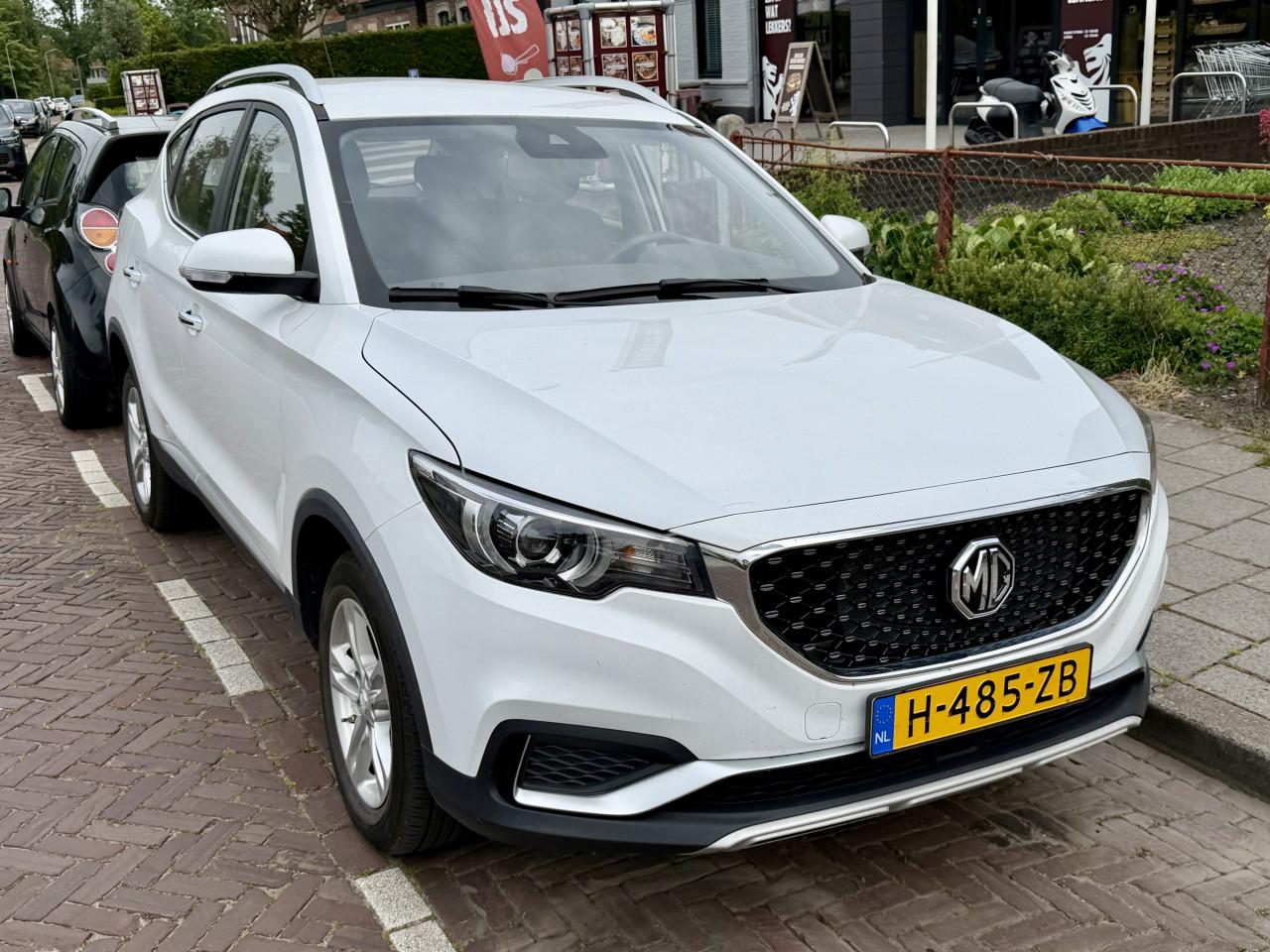 MG ZS EV elektrisch. Laden aan gewoon stopcontact. Inruil nog. Boot/auto