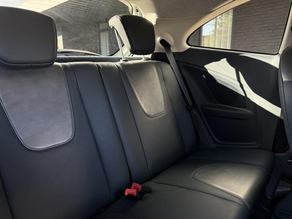 Ford KA 1.2 titanium x - lederen bekleding - nieuwe distributie + grote beu