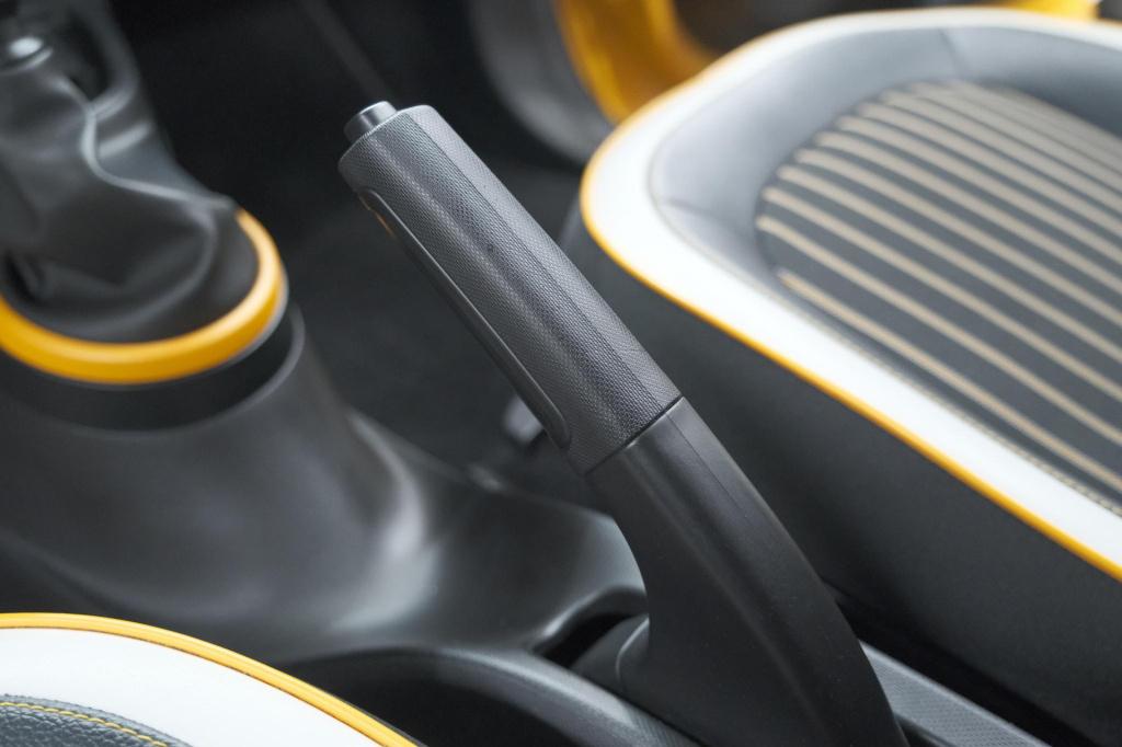 Renault Twingo 1.0 sce intens | premium | apple carplay | parkeersensoren |