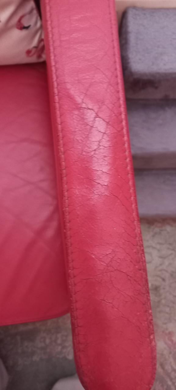 2 Rode leren stoelen te koop