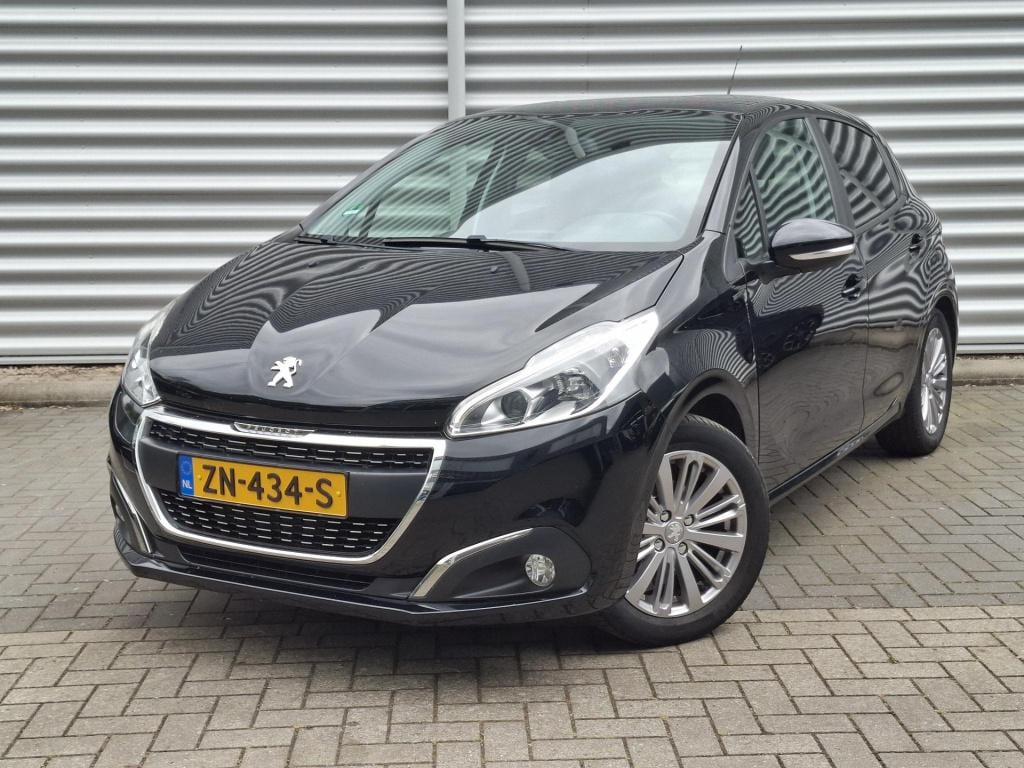 Peugeot 208 1.2 signature nav/airco/lmv/park