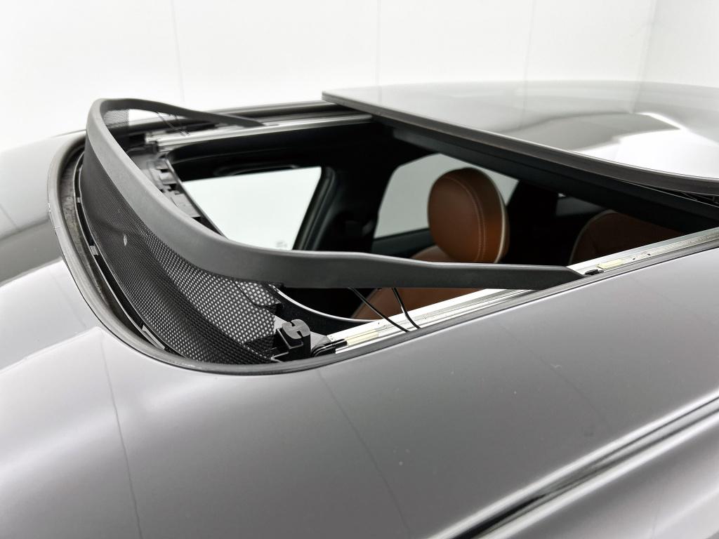 Mini Cooper mini 2.0 hammersmith | harman/kardon audio | schuidak | sfeerve