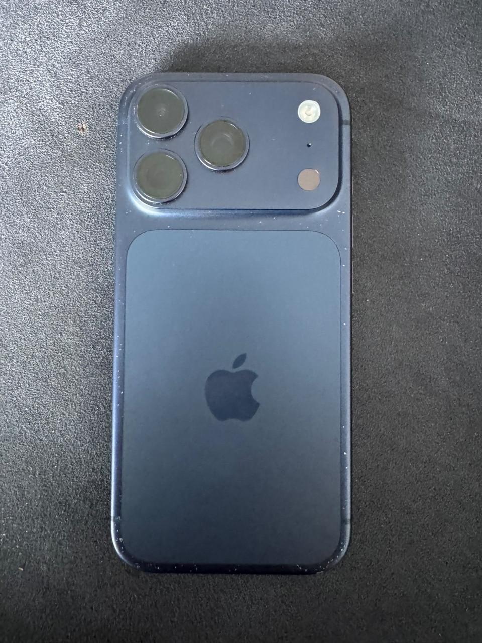 17 pro 256GB blauw