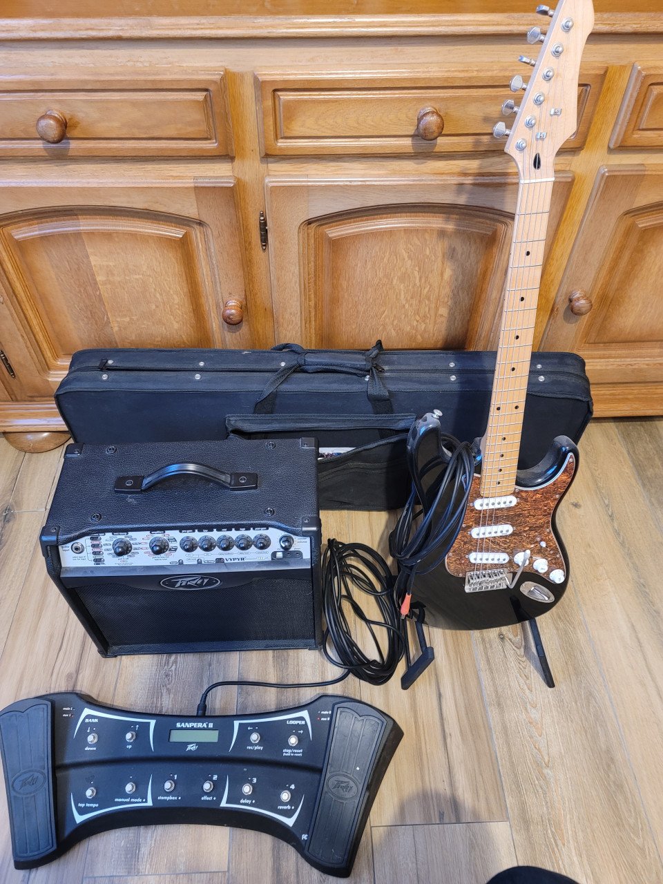Gitaar met versterker