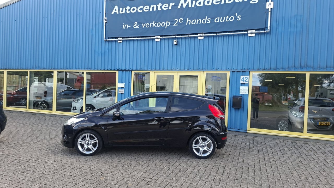 Ford Fiesta 1.6 Sport 3drs bj:2010 airco lm-velgen i.z.g.st